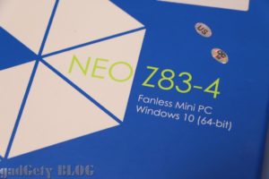 発送わずか1日で届き感動！コンパクトすぎるファンレスPC MINIX NEO Z83-4開封レビュー！