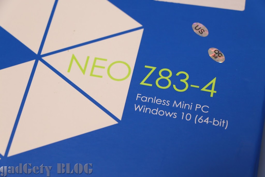 発送わずか1日で届き感動!コンパクトすぎるファンレスPC MINIX NEO Z83-4開封レビュー!