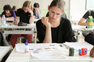 間違った日本語にはうるさいのに、間違った英語は平気で大人は使う