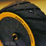 IPX4相当のSK-M4はお風呂使用にも耐えるタフなタイヤ型防水Bluetoothスピーカー