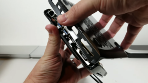 注目のGPD Micro PCさん早くも分解写真をさらされるもタッチパッドや内部の作り込みも完成度高し！