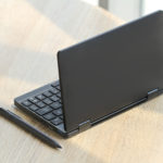 ONE NETBOOK OneMix 3がついに姿を見せた!画面は大型化しながらも薄くなったスリムボディでコンパクトさをキープ!