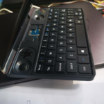 GPD Win Maxのリーク写真がDiscordに登場!P2 Maxのキーボード+GPD Winのゲームパッドを積んだ夢のマシーン完成の予感!